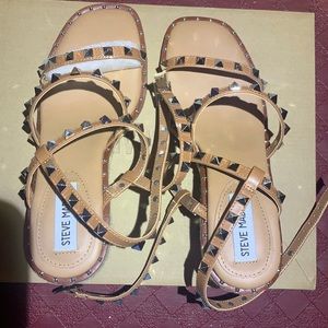 Steve Madden sandals. 6.5 TAN
